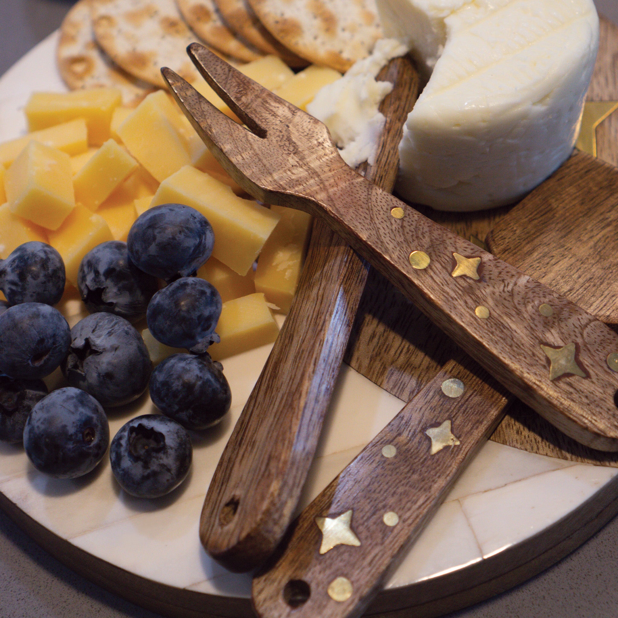 Cheese Board & Cheese Knife Set