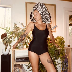 Lyra One-Piece || Black