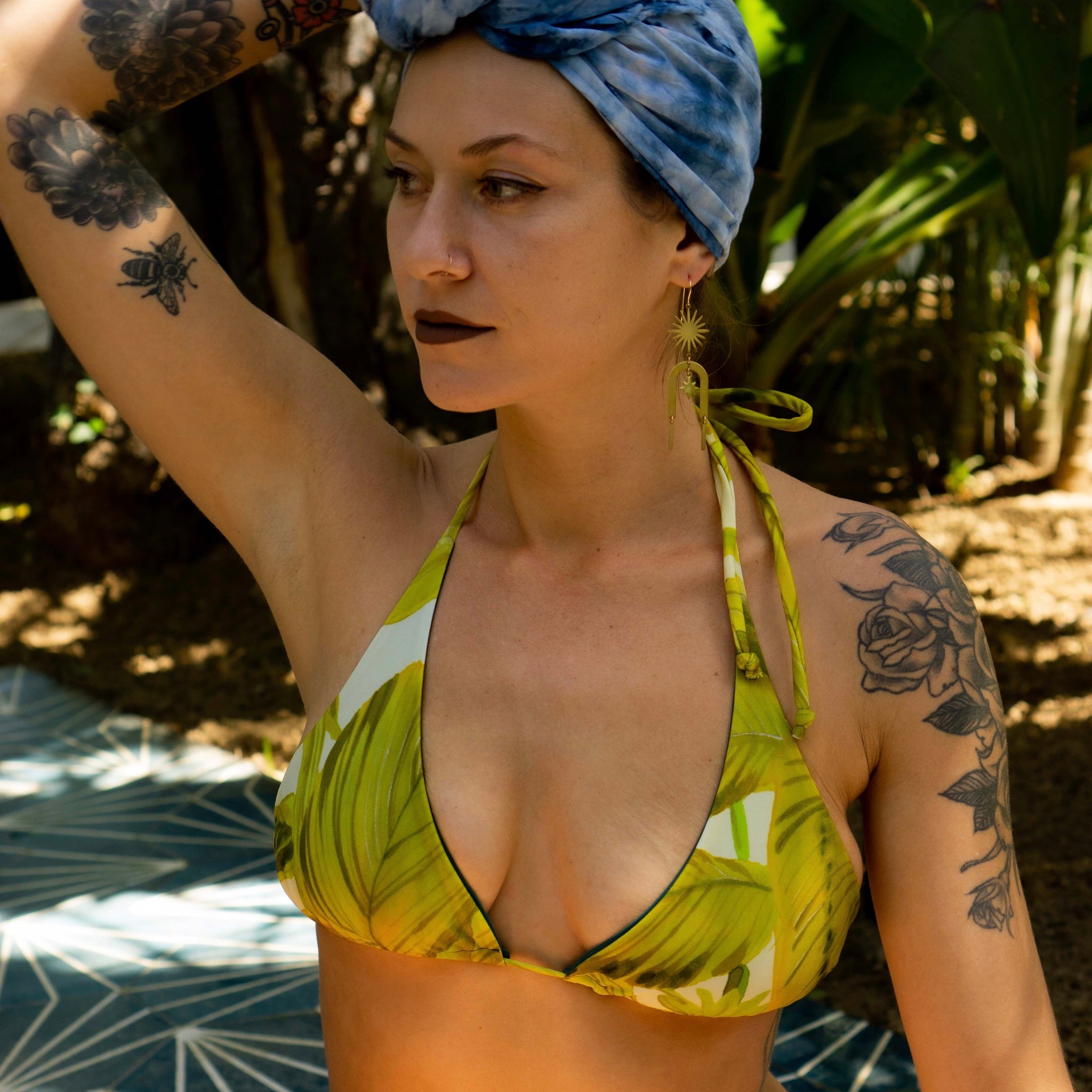 Reversible Triangle String Top || Banana Leaves