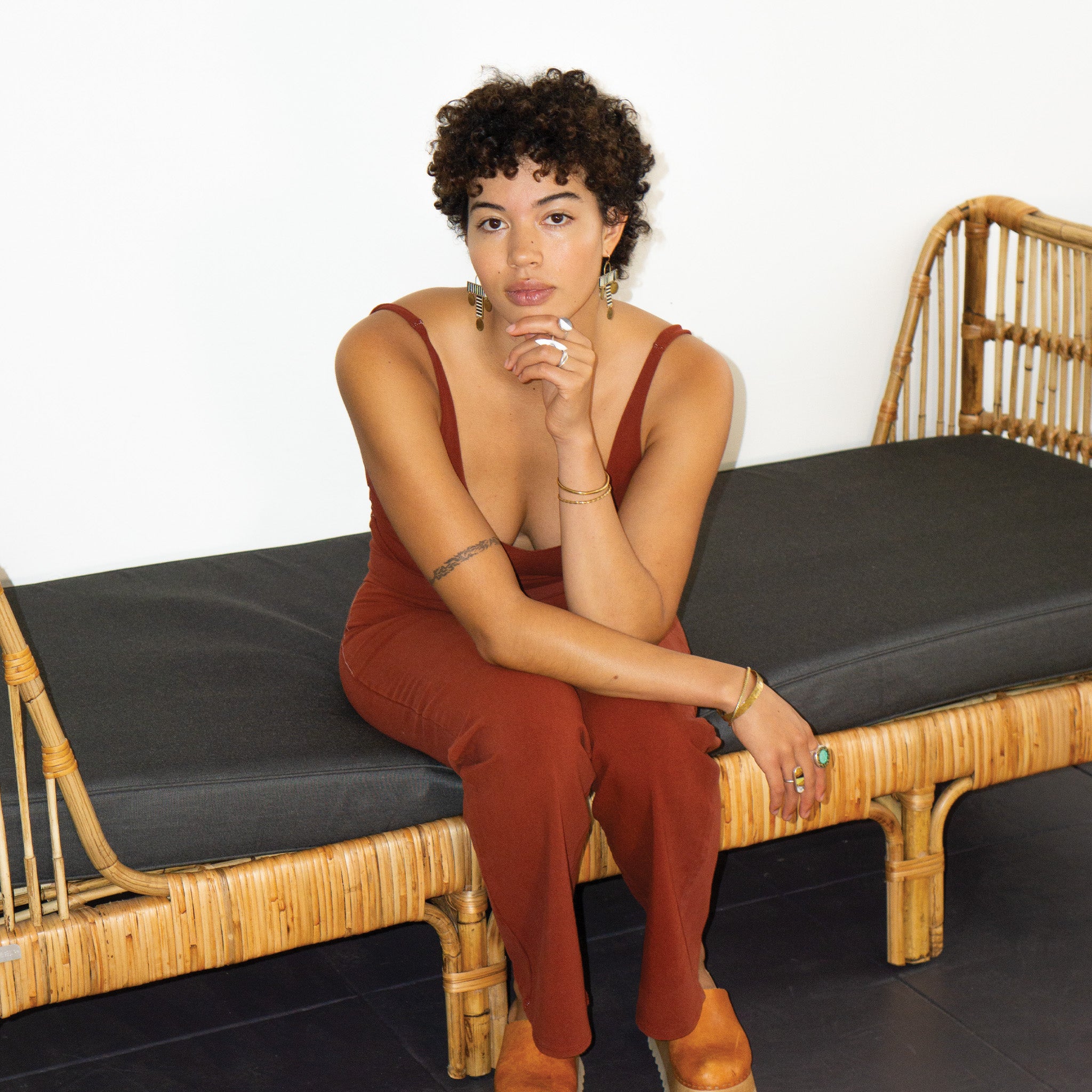 High Rise Looker || Clove