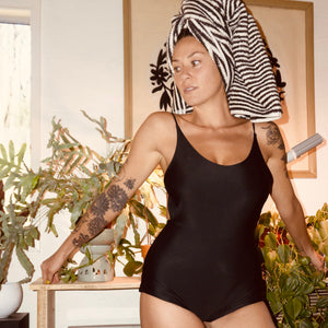 Lyra One-Piece || Black