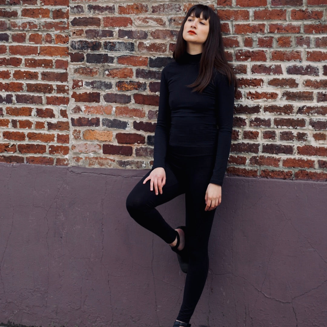 Mock Turtleneck || Black