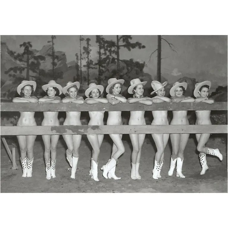 Postcards || Art & Vintage Photos