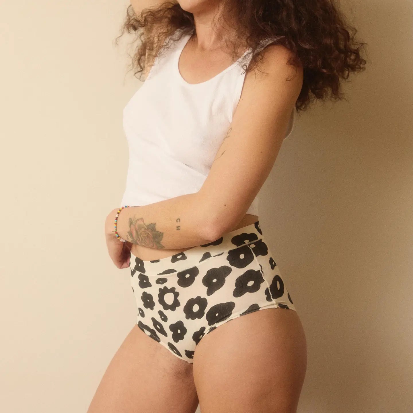 High Waist Under Things || Celeste || Black