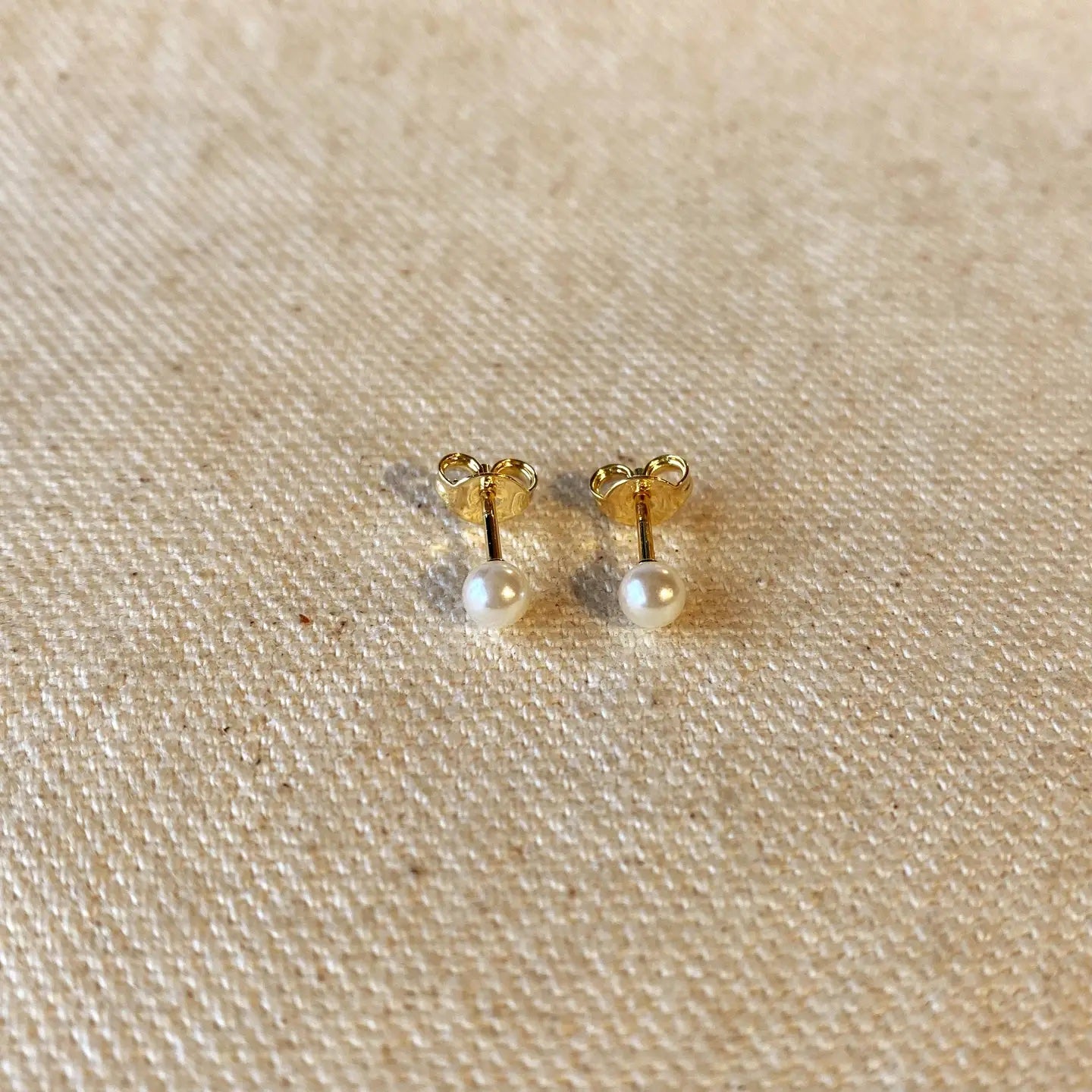 18k Gold Filled Pearl Stud