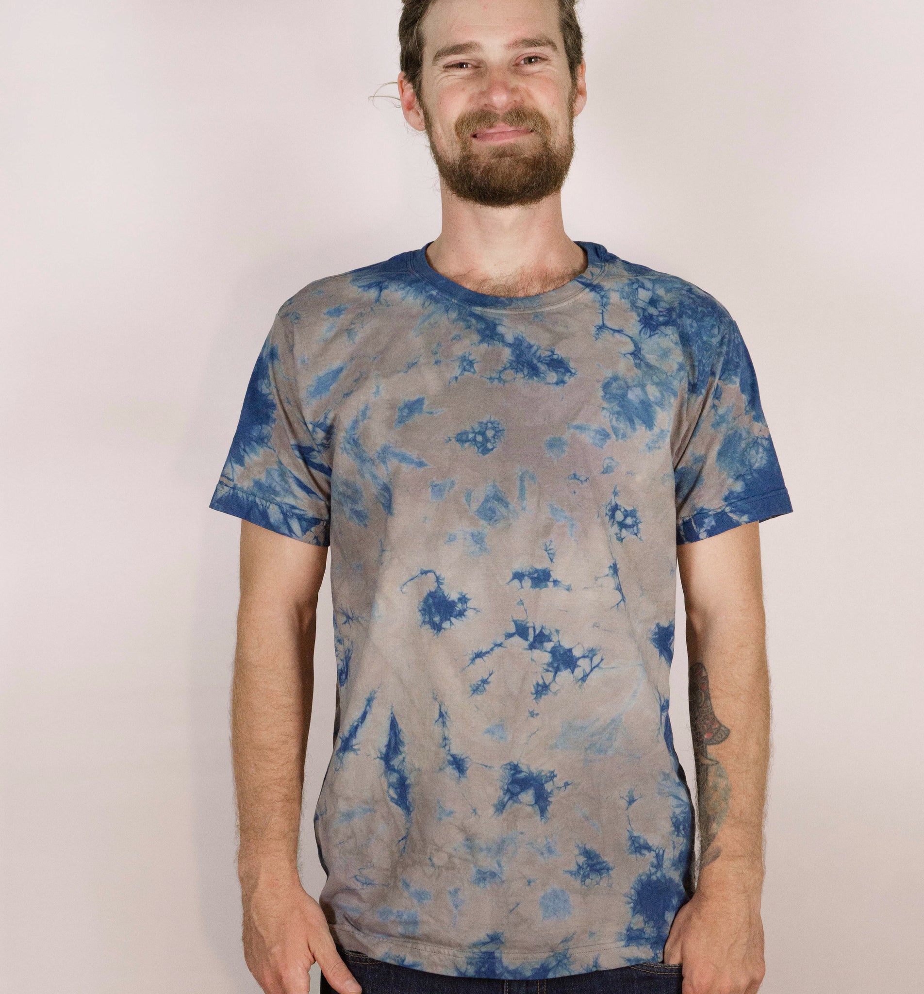 Organic Faire Trade T-Shirt || Indigo on mushroom